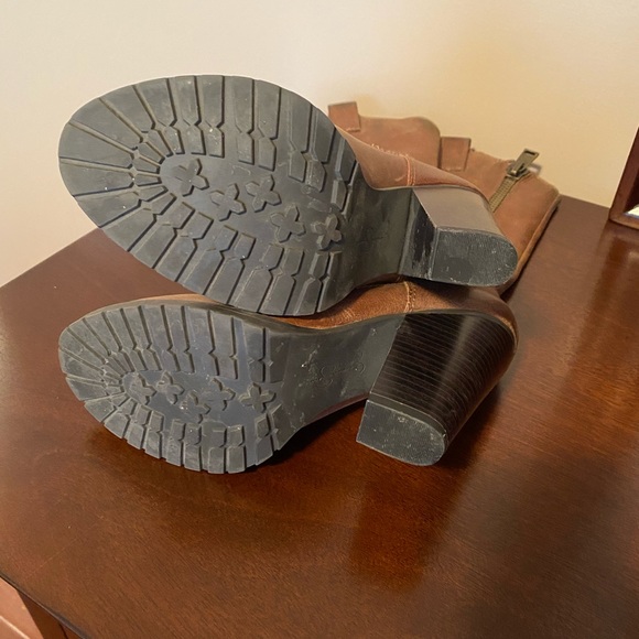 Jessica Simpson Boots - Picture 5 of 9